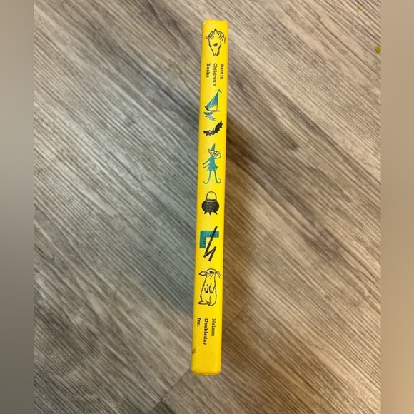 Vintage 1959 BEST IN CHILDREN’S BOOKS classic hard cover book. Excellent shape. - Picture 2 of 9